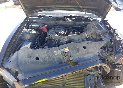 2014 Ford Mustang V6 z USA, uszkodzony, nr VIN 1ZVBP8AM2E5294738